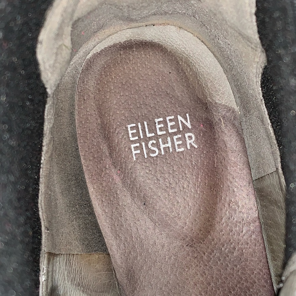 Eileen Fisher Felt Wool Chelsea Booties - Picture 5 of 7